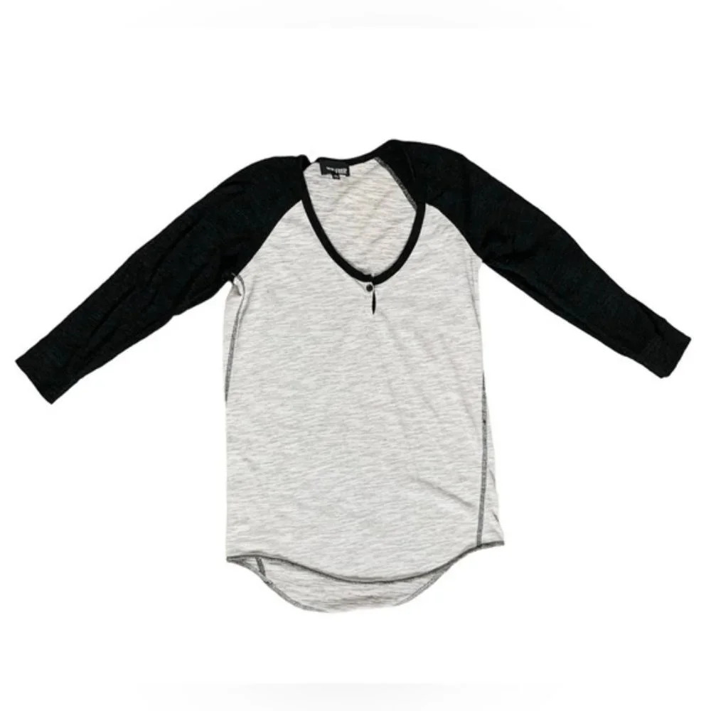Aritzia Wilfred Free Baseball Henley Shirt Womens XS Coastal Casual Cottage